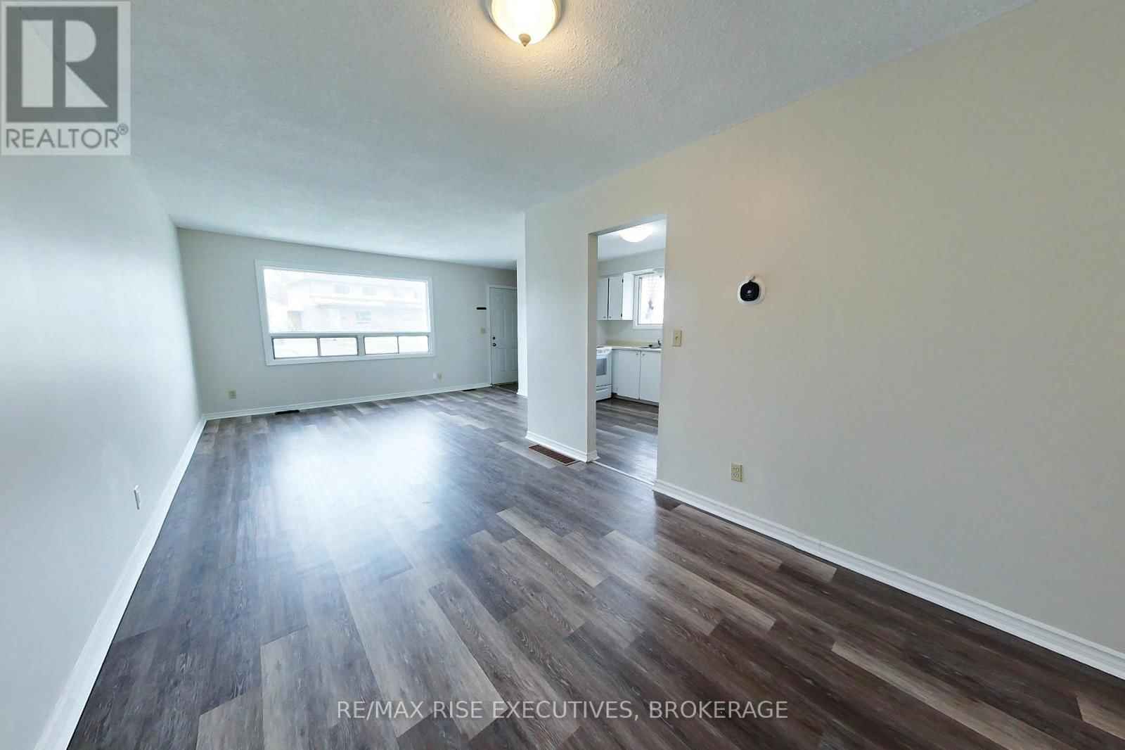 744 SELKIRK ROAD Image 5