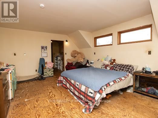 51 HURON ROAD Image 15