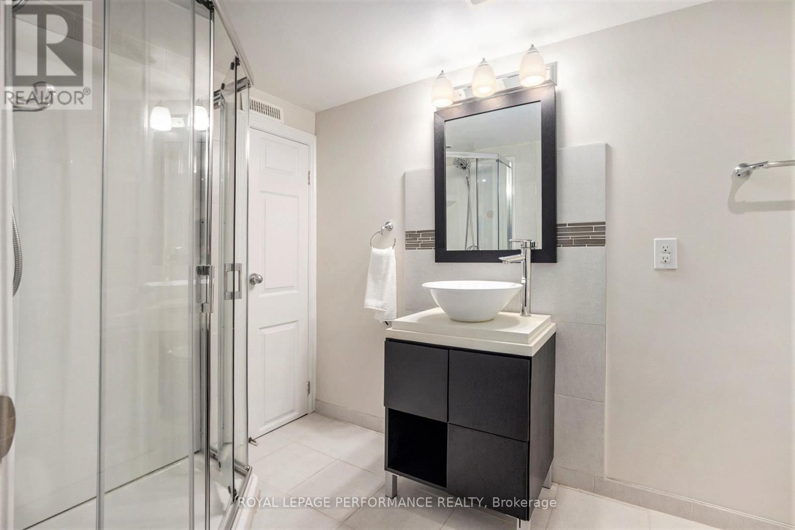 56 IPSWICH TERRACE Image 27