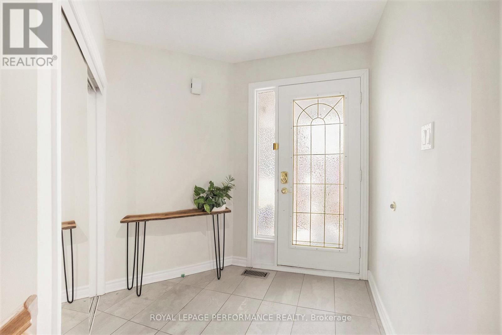 56 IPSWICH TERRACE Image 28