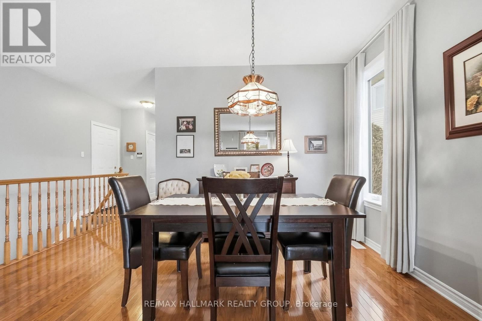 724 LONG POINT CIRCLE Image 12