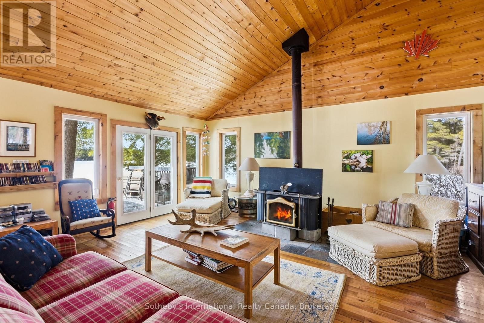 3301B AXE LAKE ROAD Image 18