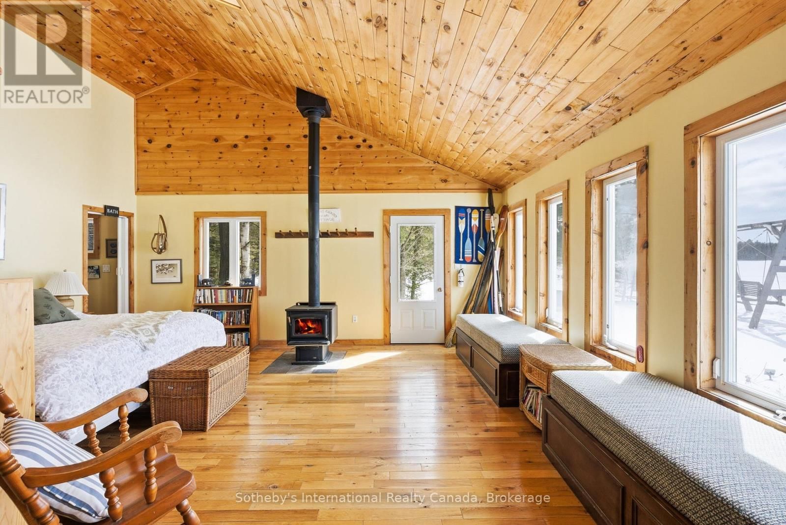 3301B AXE LAKE ROAD Image 26