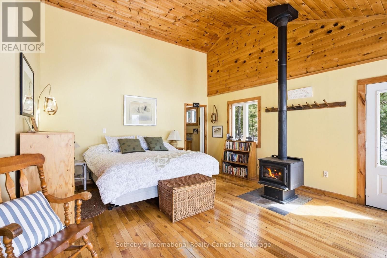 3301B AXE LAKE ROAD Image 27