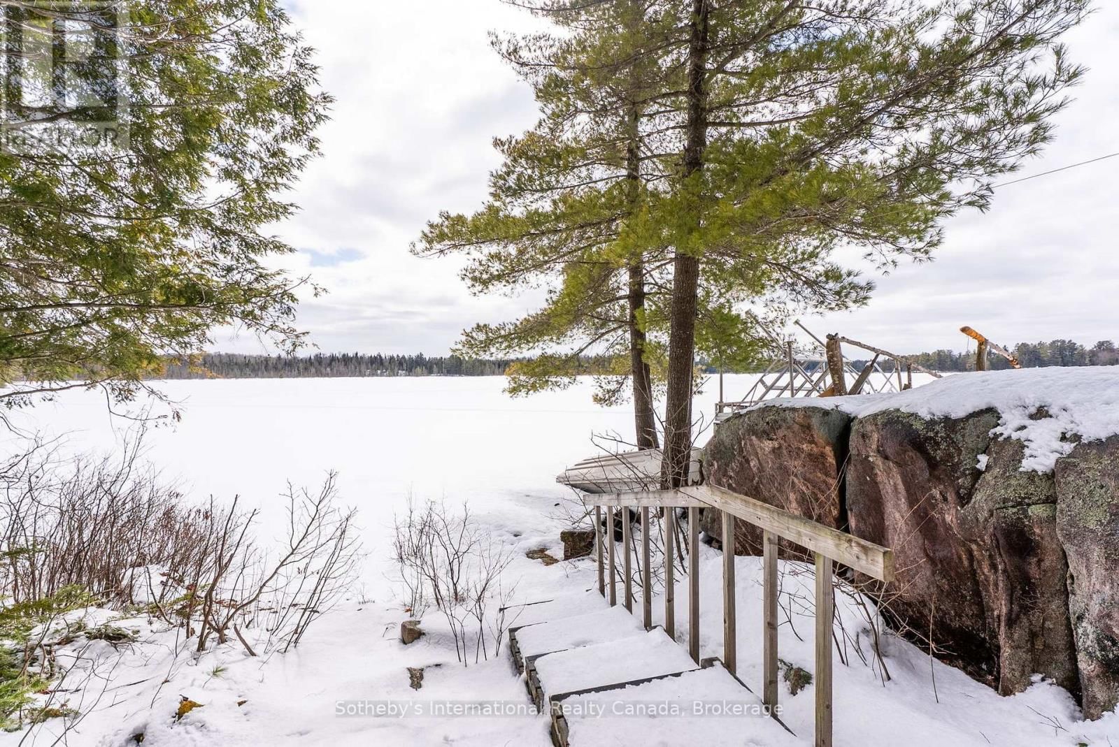 3301B AXE LAKE ROAD Image 38