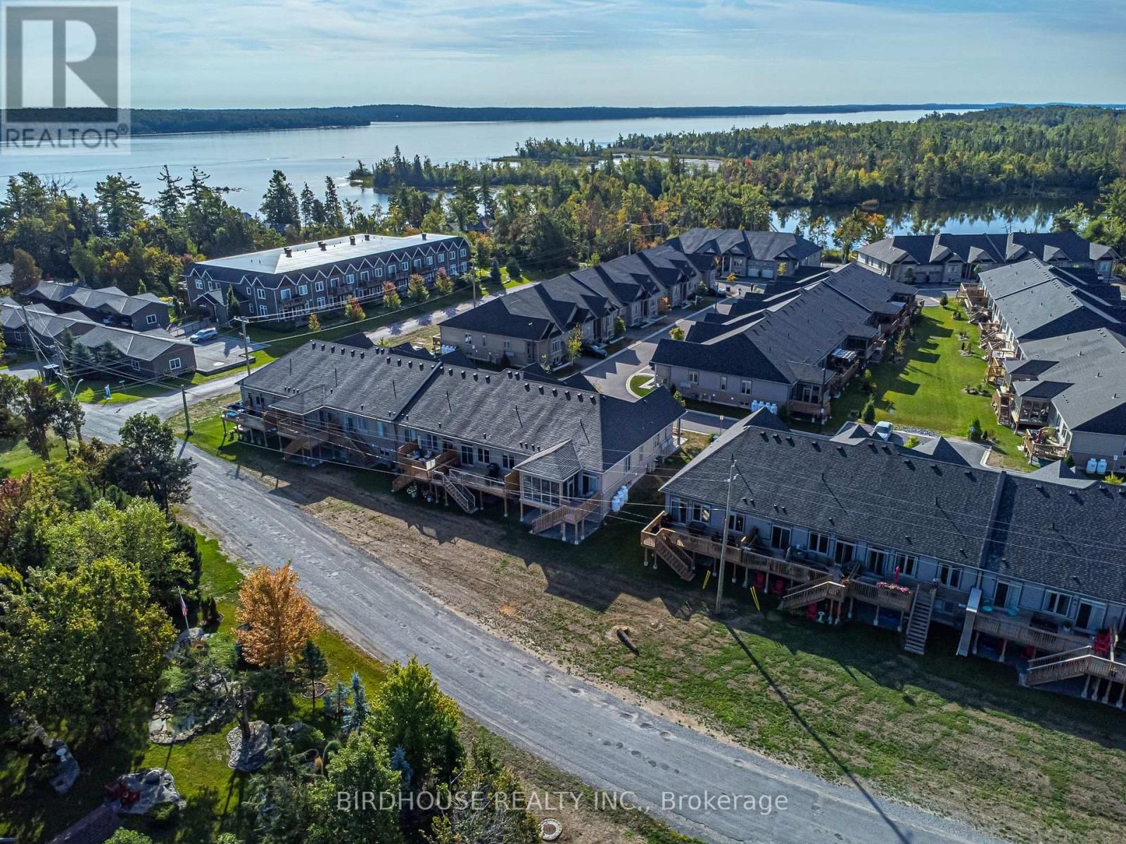 7 - 17 LAKEWOOD CRESCENT Image 34