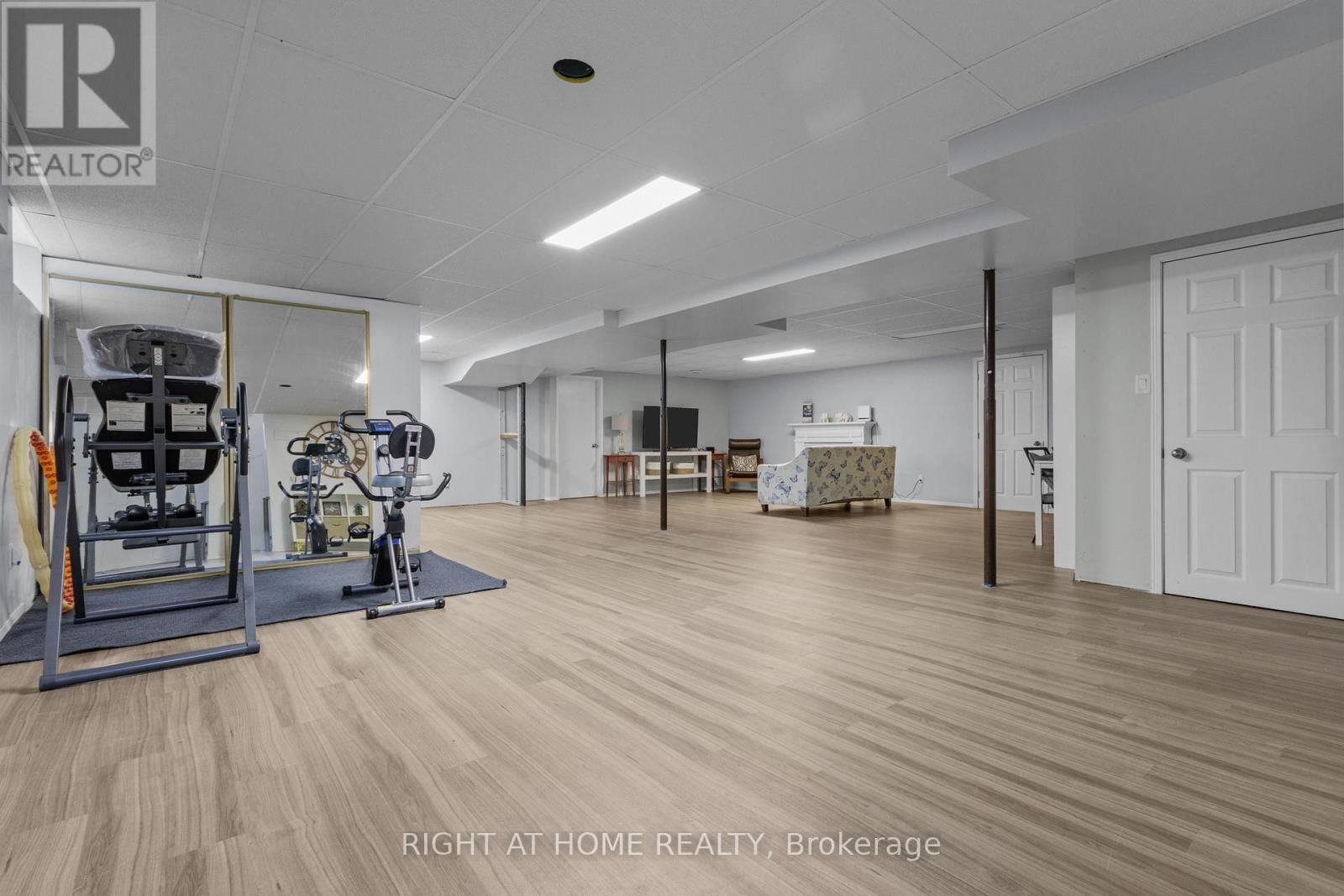 4088 HENDERSON ROAD Image 13