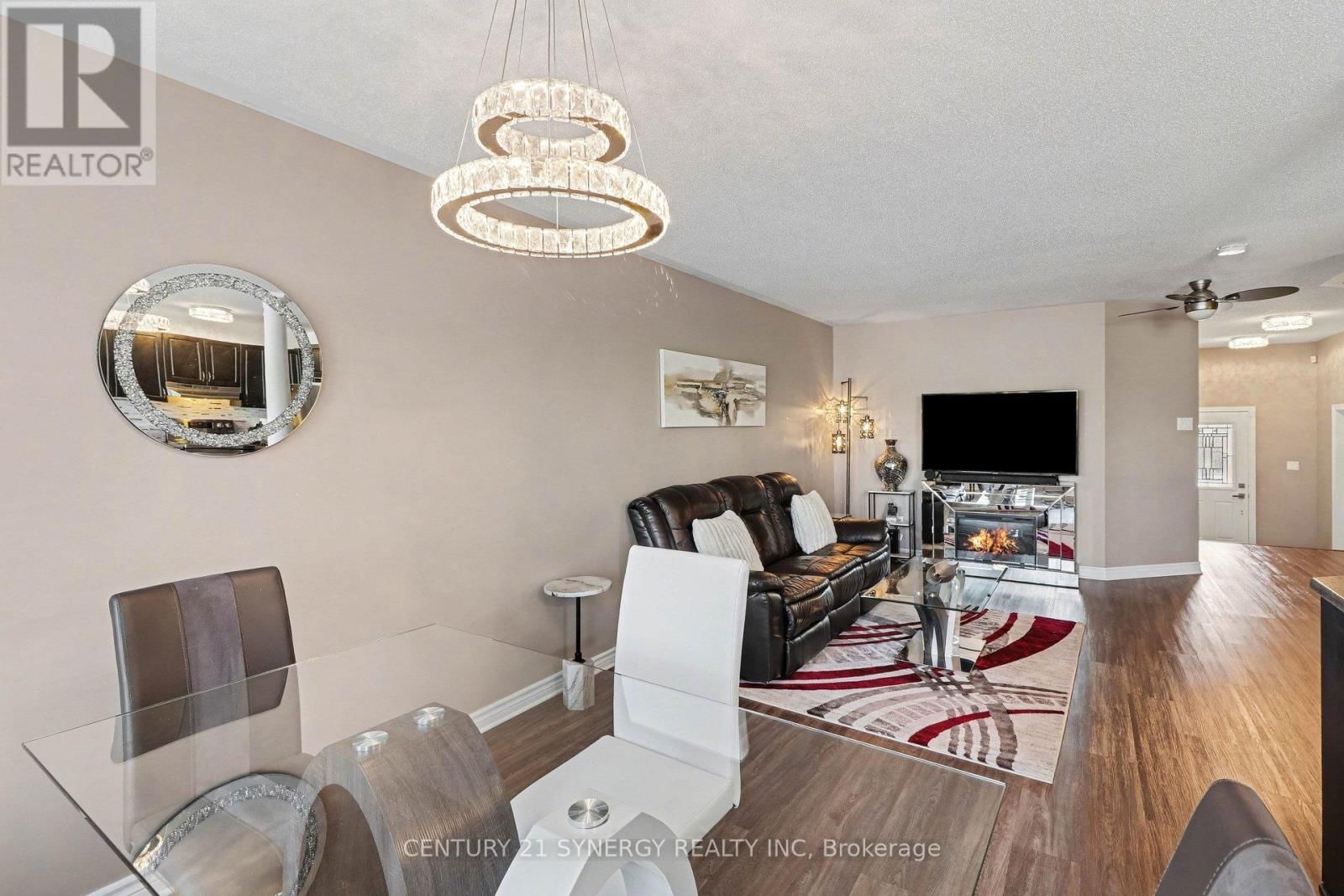 114 SILVERMOON CRESCENT Image 9