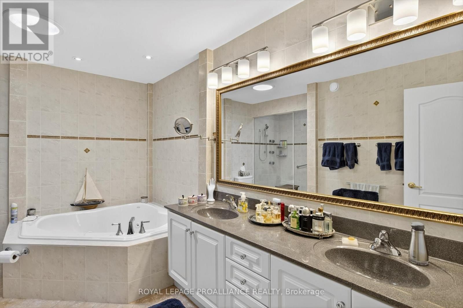 4 - 3053 FRANCES STEWART ROAD Image 24