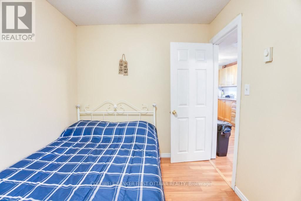 1036 ROSSLAND LANE Image 17