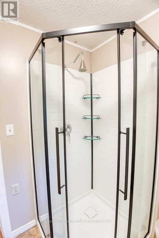 1036 ROSSLAND LANE Image 19