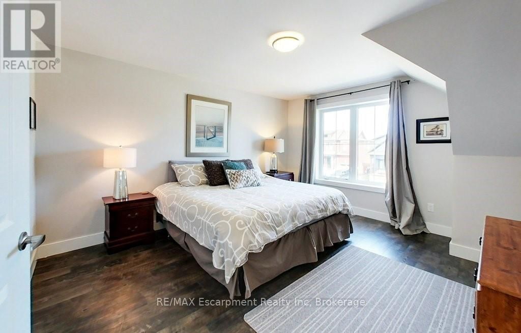 212 COURTLAND STREET Image 18