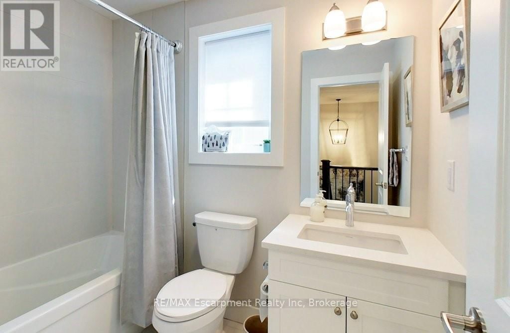 212 COURTLAND STREET Image 25