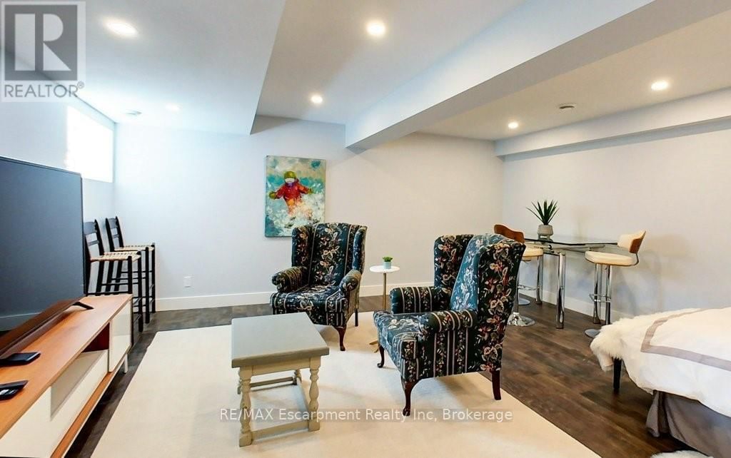 212 COURTLAND STREET Image 50