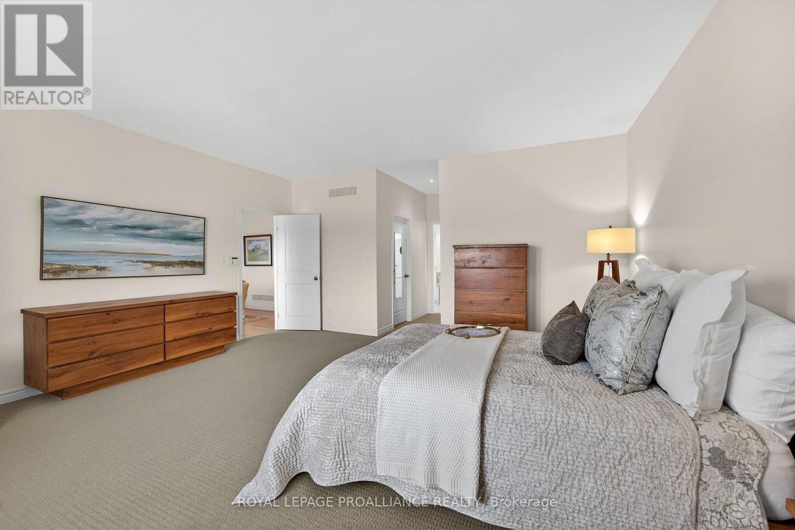 45 MAPLEHURST CRESCENT Image 20