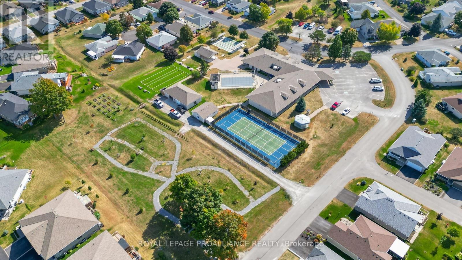 45 MAPLEHURST CRESCENT Image 48