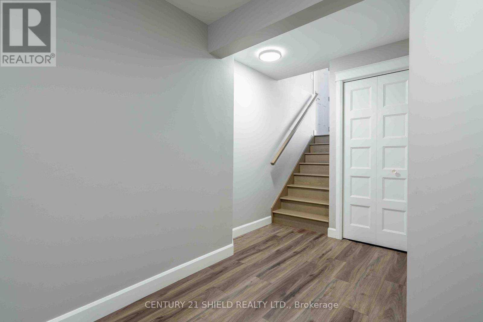 238 EAST RIDGE DRIVE Image 13