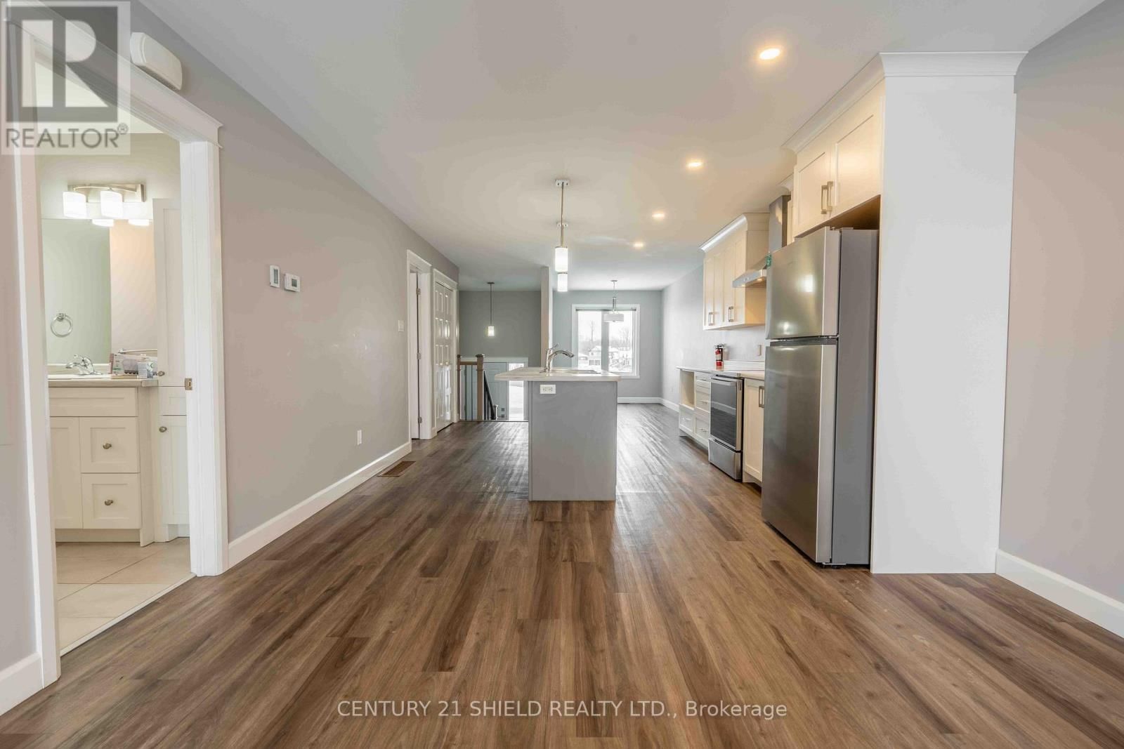 238 EAST RIDGE DRIVE Image 4