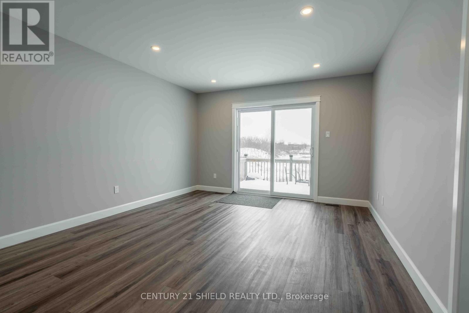 238 EAST RIDGE DRIVE Image 5