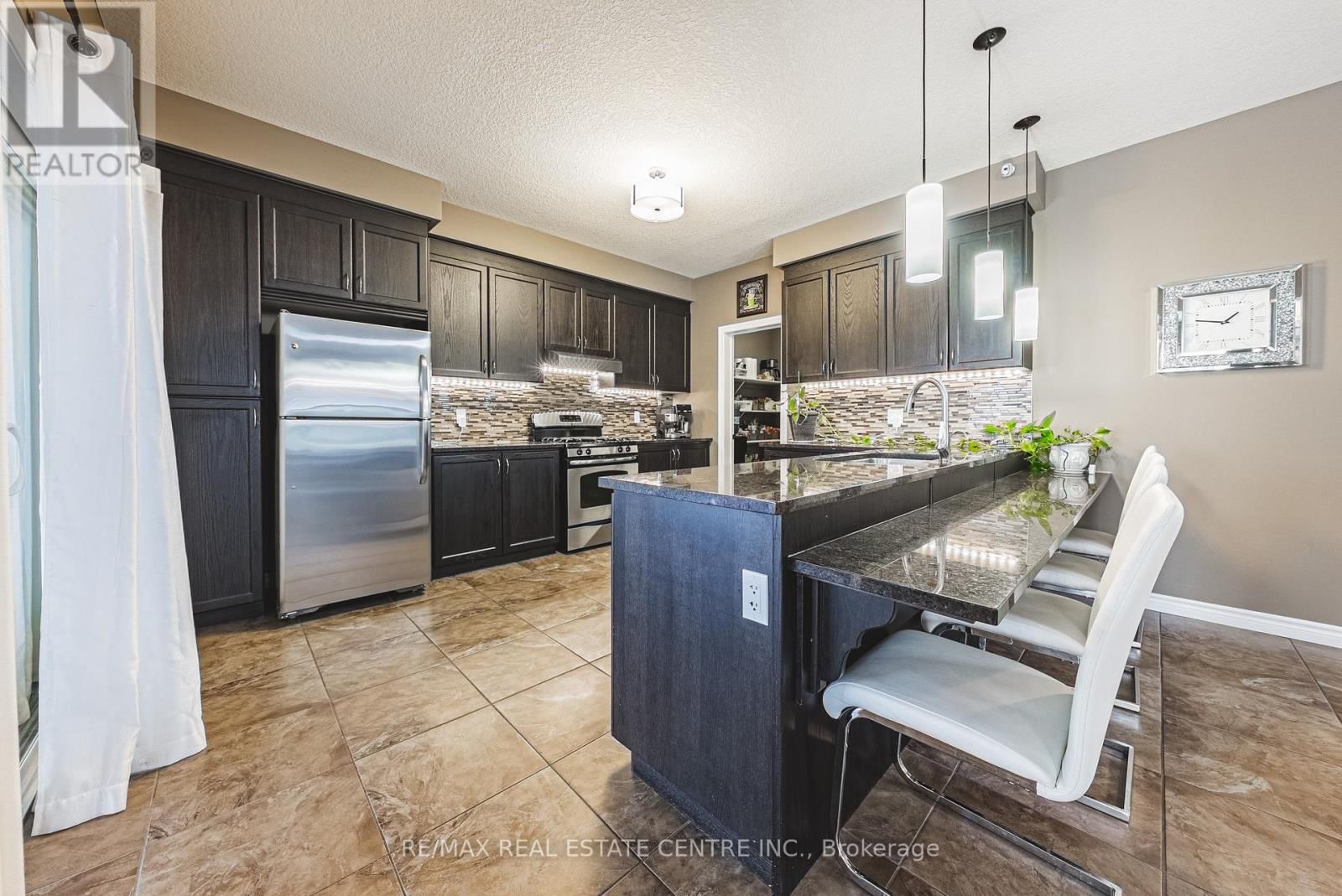 60 COX STREET Image 12