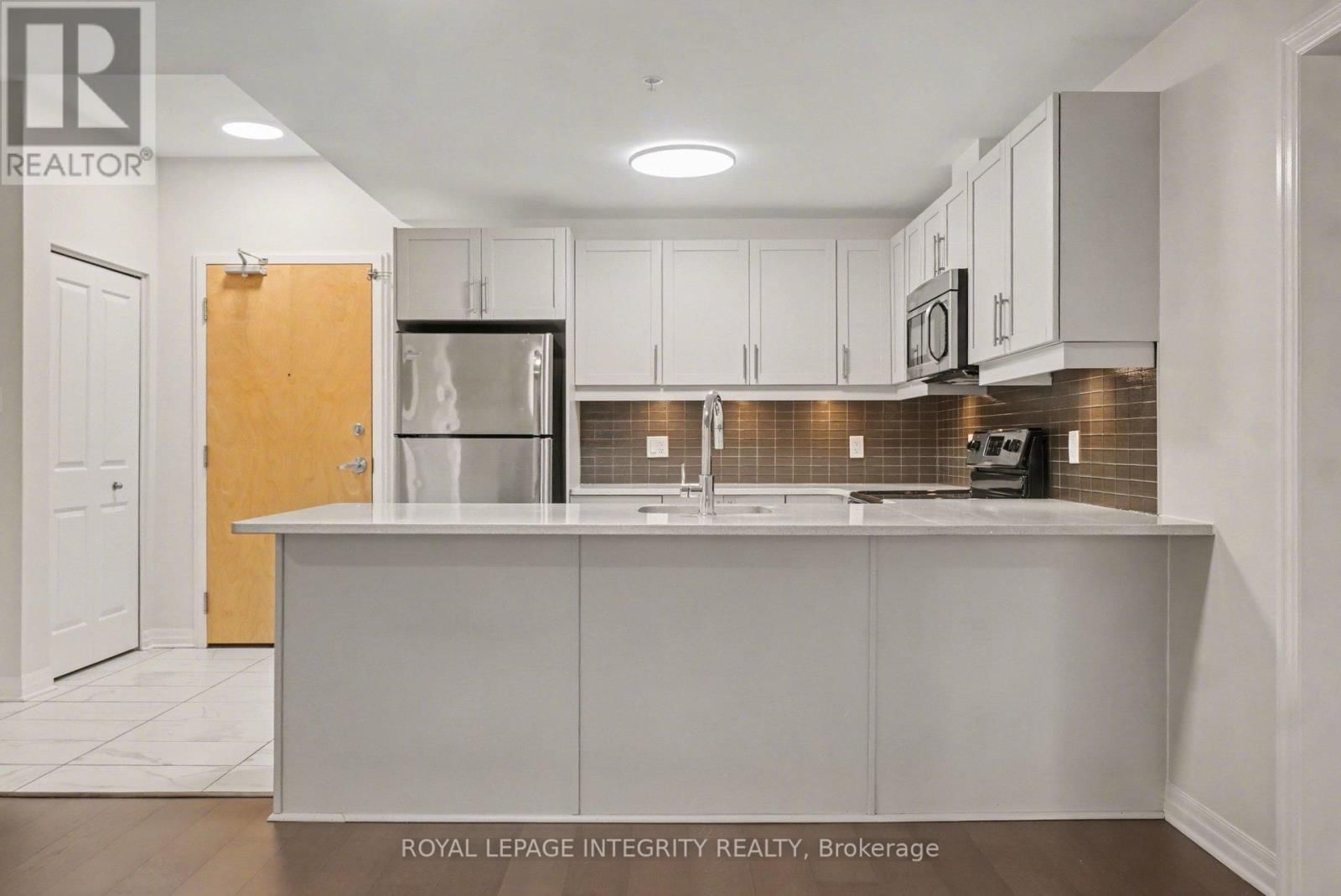 201 - 200 WINTERFELL PRIVATE Image 11