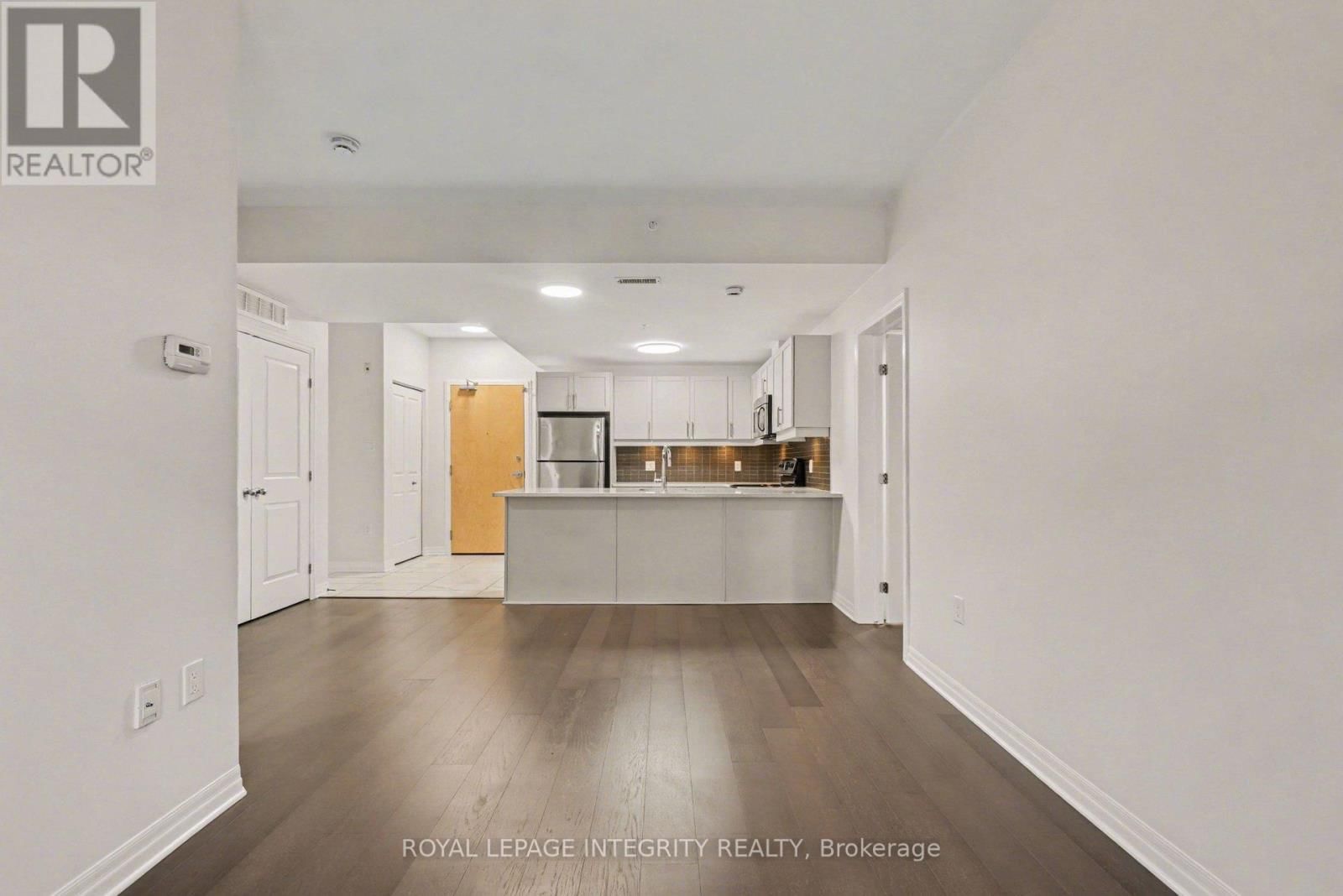 201 - 200 WINTERFELL PRIVATE Image 13