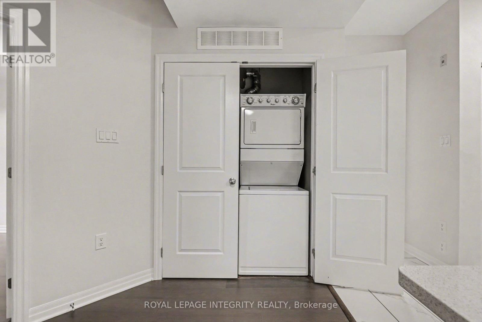 201 - 200 WINTERFELL PRIVATE Image 20