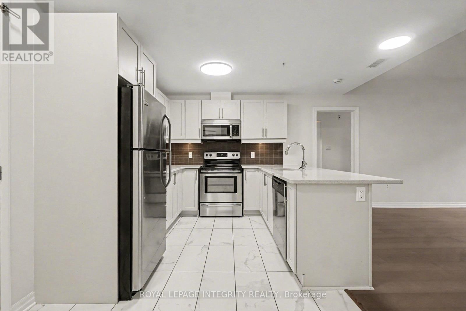 201 - 200 WINTERFELL PRIVATE Image 8