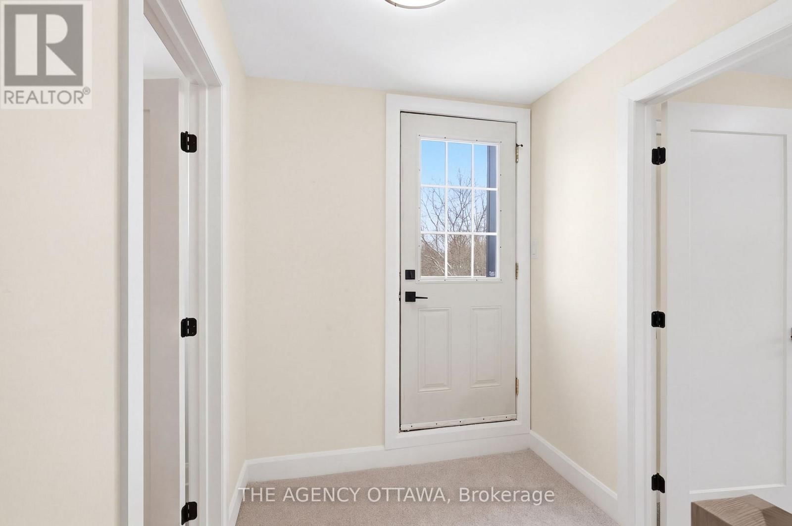 4667 ALBION ROAD SOUTH Image 21