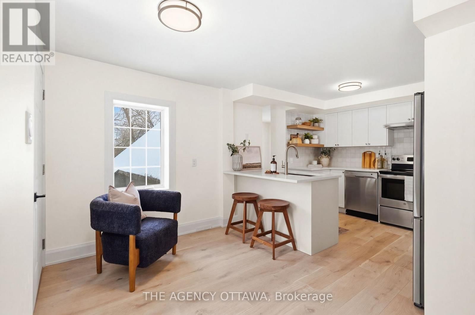 4667 ALBION ROAD SOUTH Image 8