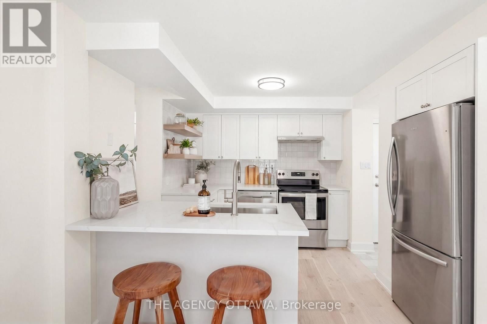 4667 ALBION ROAD SOUTH Image 9