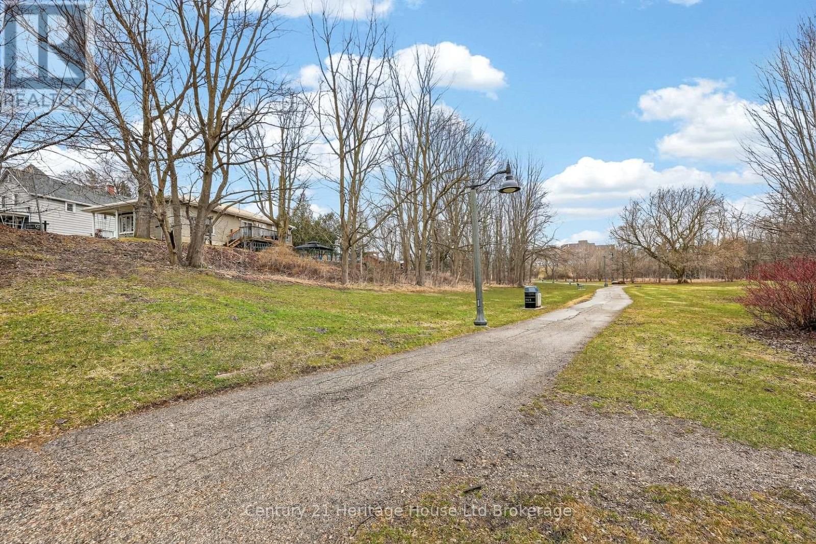 50 WELLINGTON AVENUE Image 31