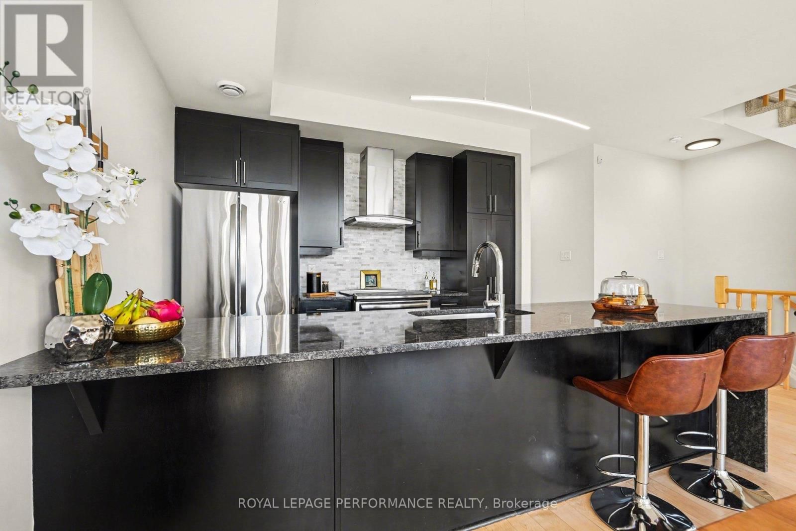 151 POPLIN STREET Image 12