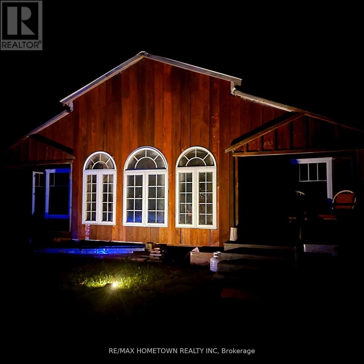 8 ST. FRANCIS ISLAND Image 11