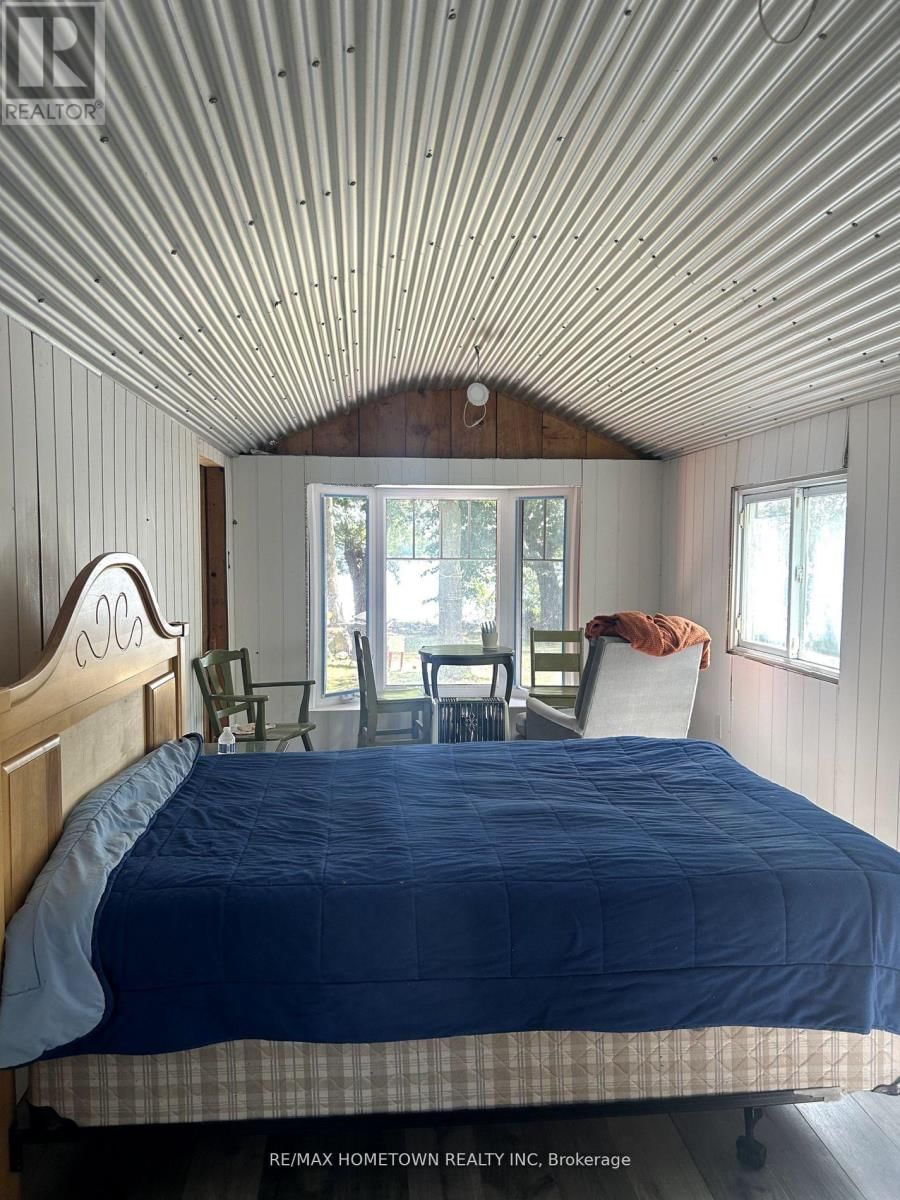 8 ST. FRANCIS ISLAND Image 6