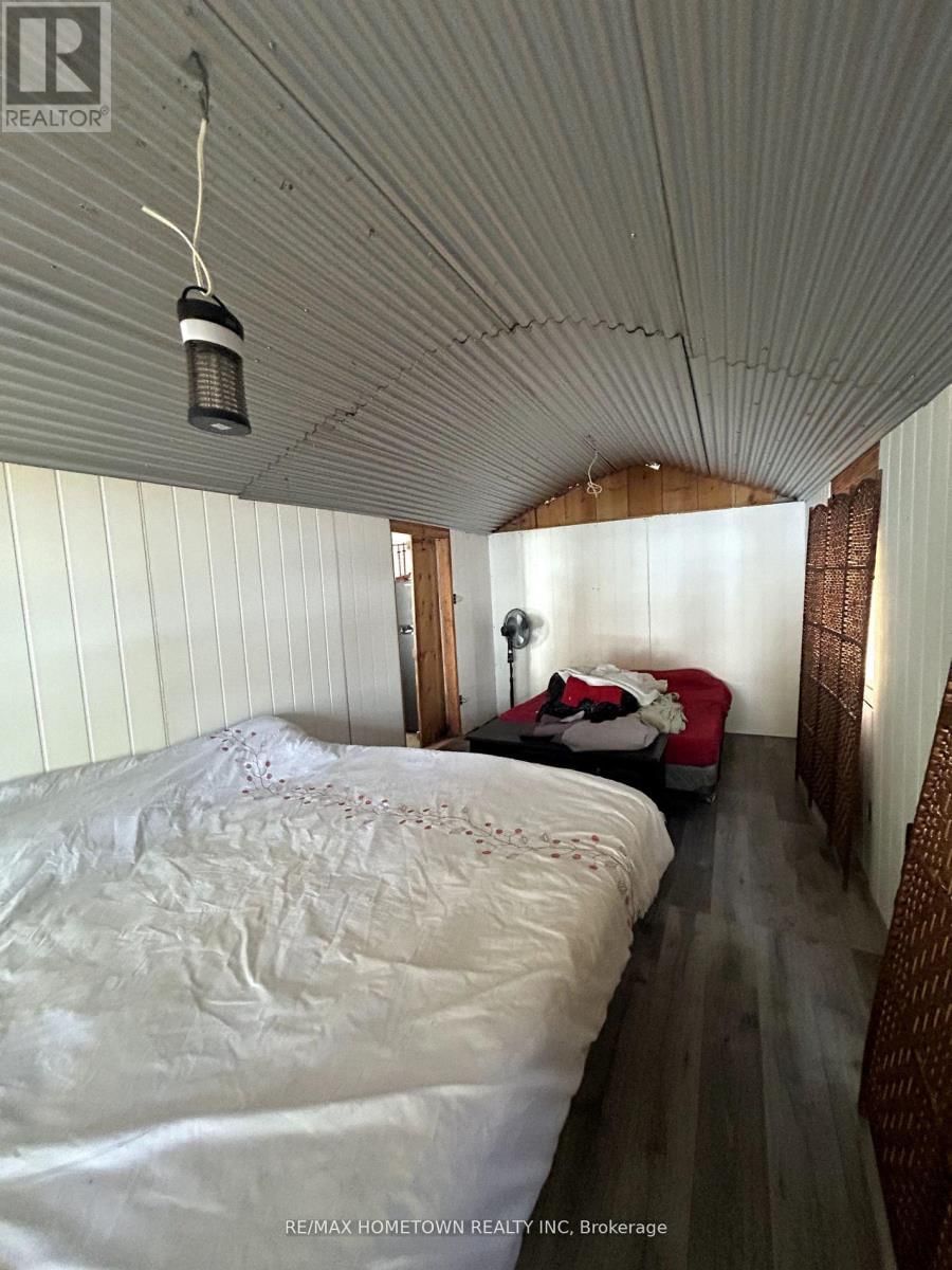 8 ST. FRANCIS ISLAND Image 9