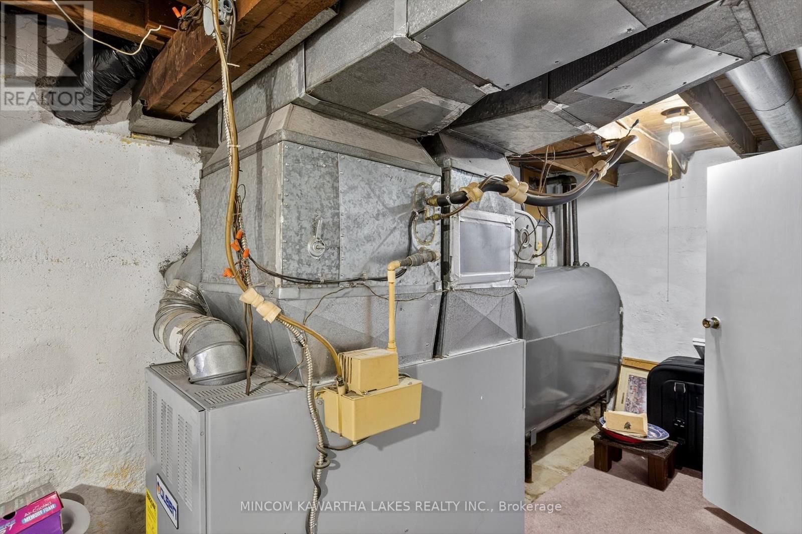 469 EDISON AVENUE Image 34