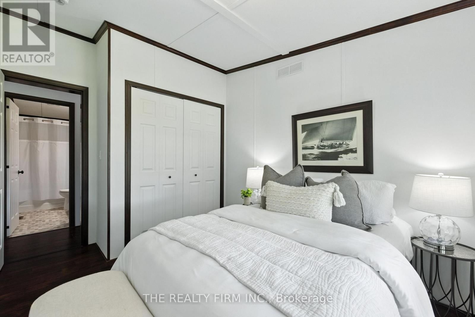 1 - 22790 AMIENS ROAD Image 11