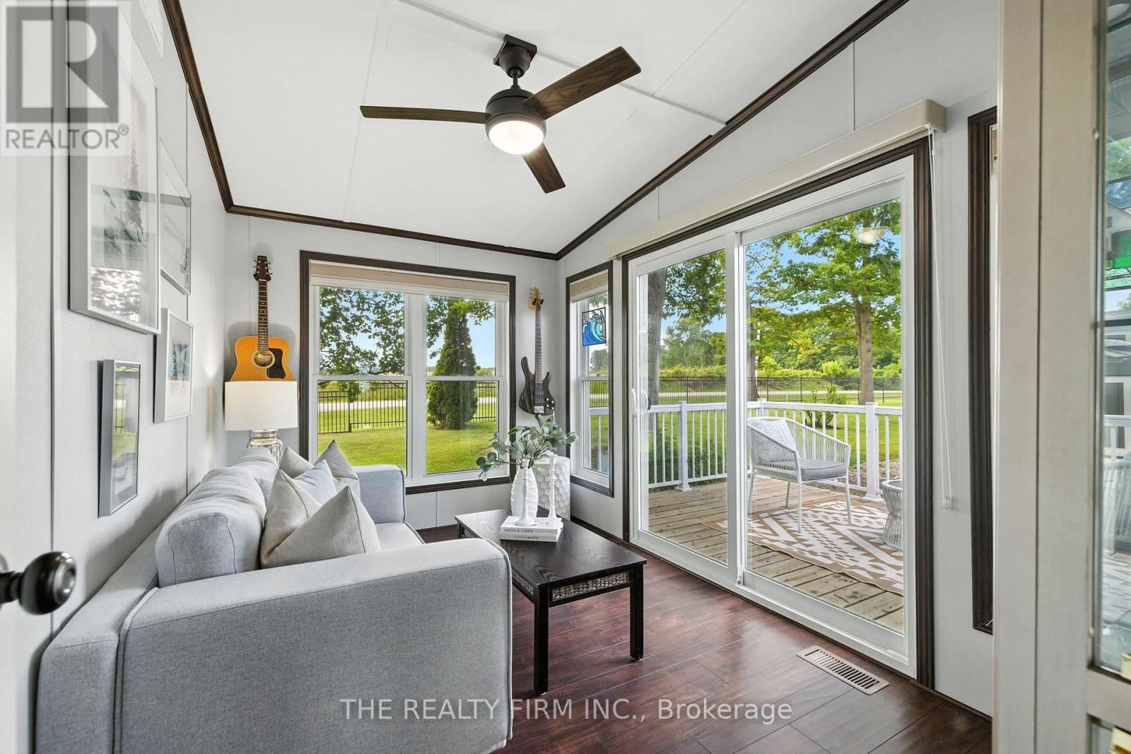 1 - 22790 AMIENS ROAD Image 13