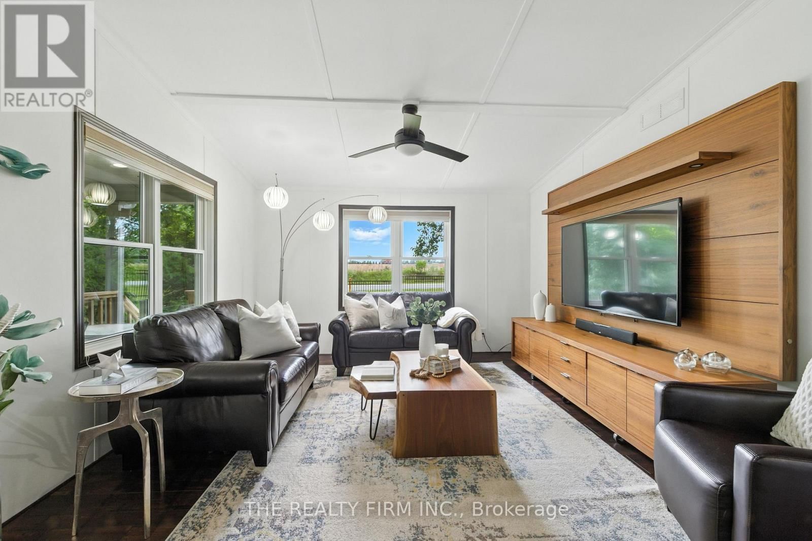 1 - 22790 AMIENS ROAD Image 2