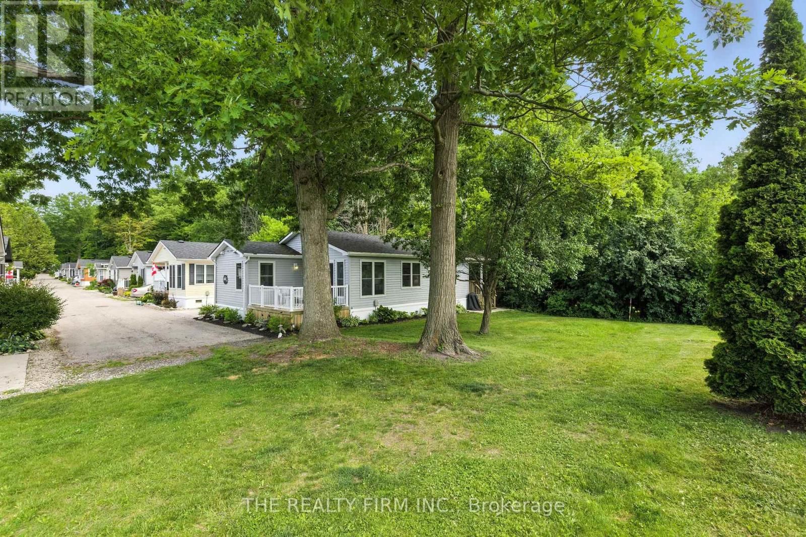 1 - 22790 AMIENS ROAD Image 23