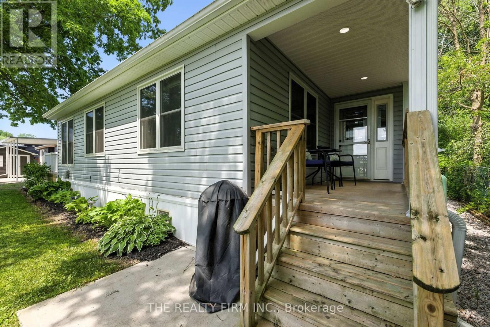 1 - 22790 AMIENS ROAD Image 25