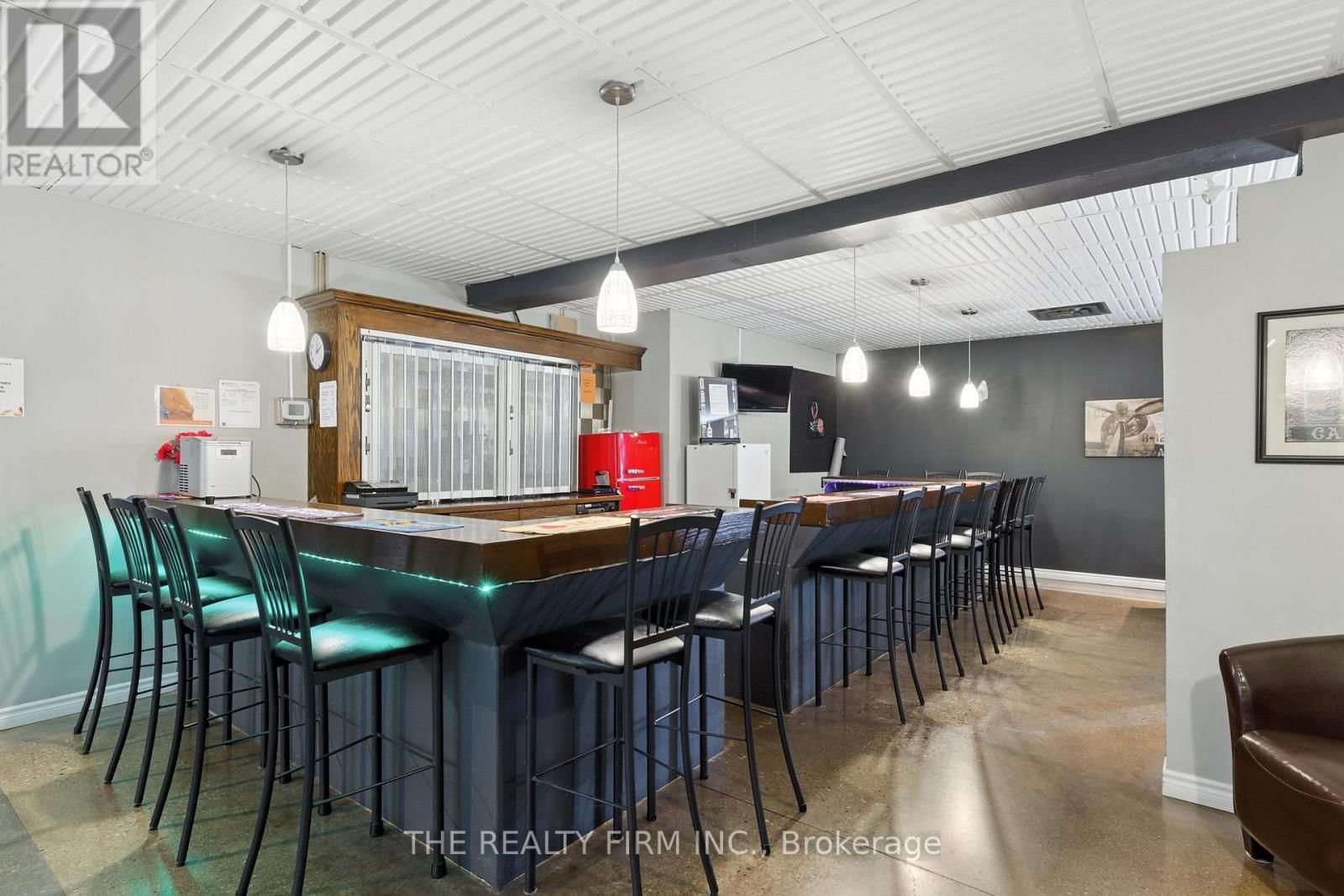 1 - 22790 AMIENS ROAD Image 31