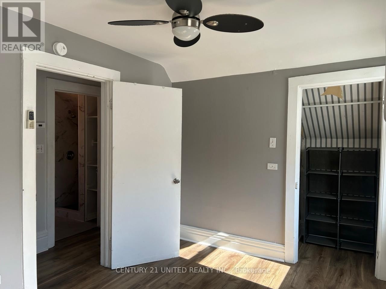 862 GEORGE STREET NORTH Image 20