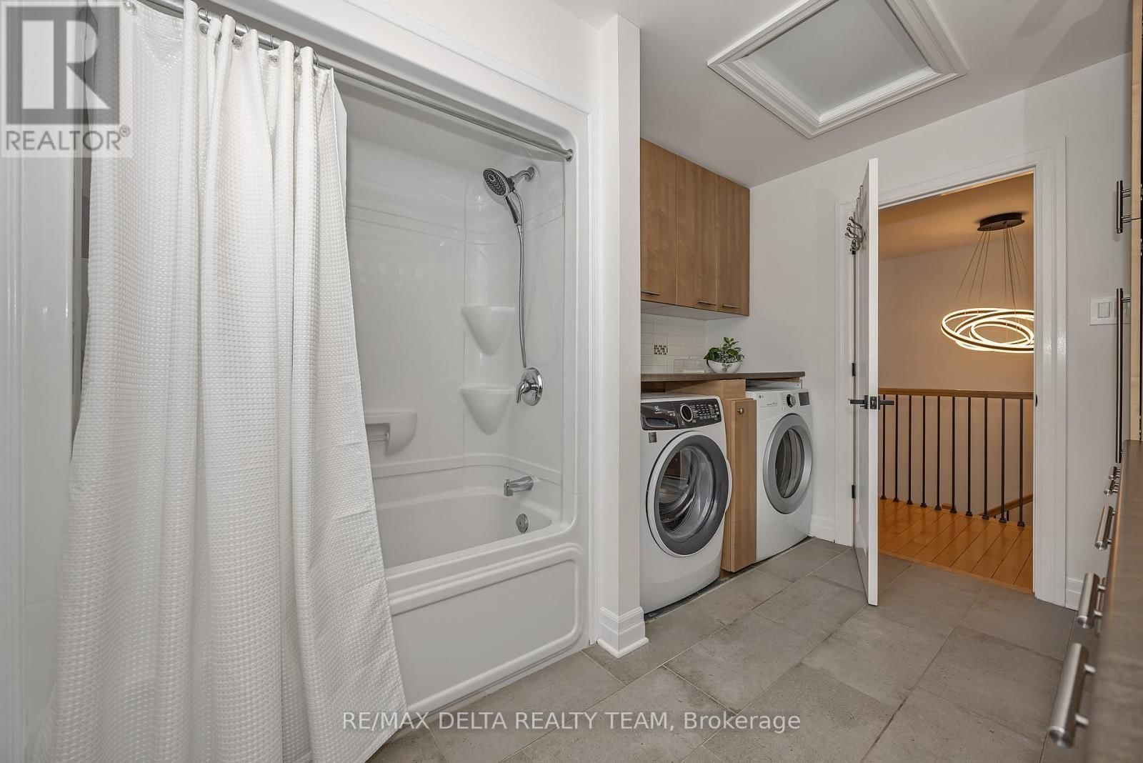 548 EMERALD STREET Image 24