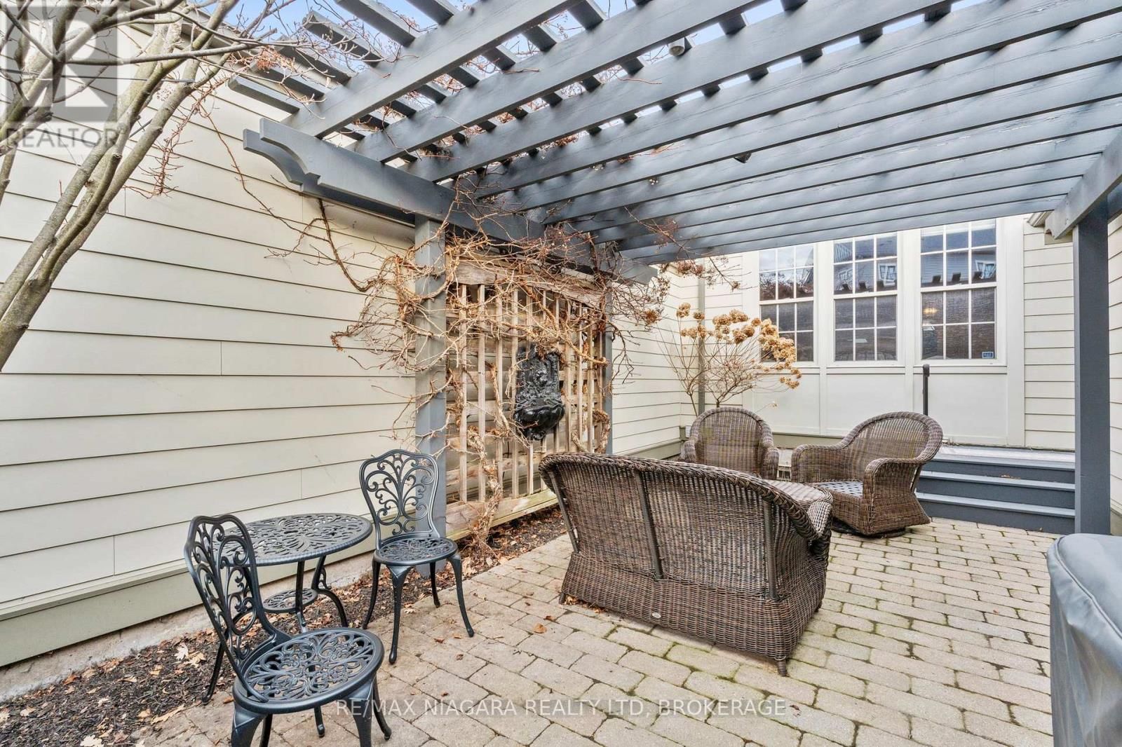 13 COLONEL COHOE STREET Image 36