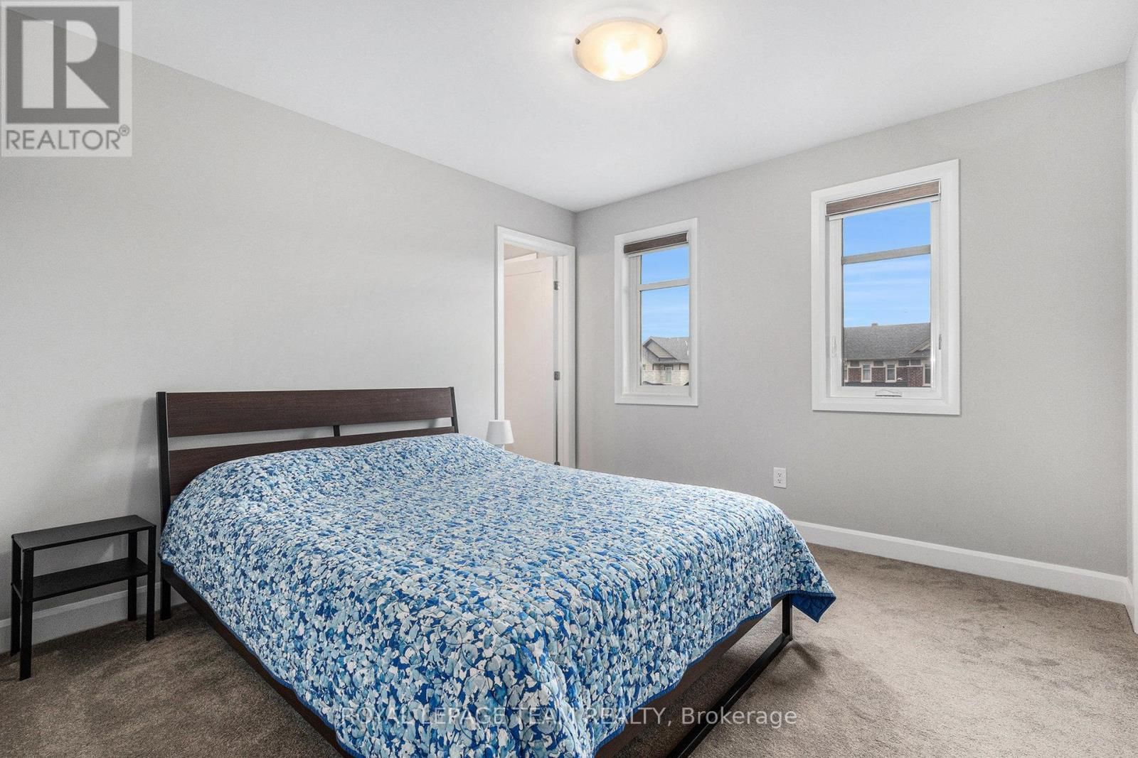 659 PARKVIEW TERRACE Image 15