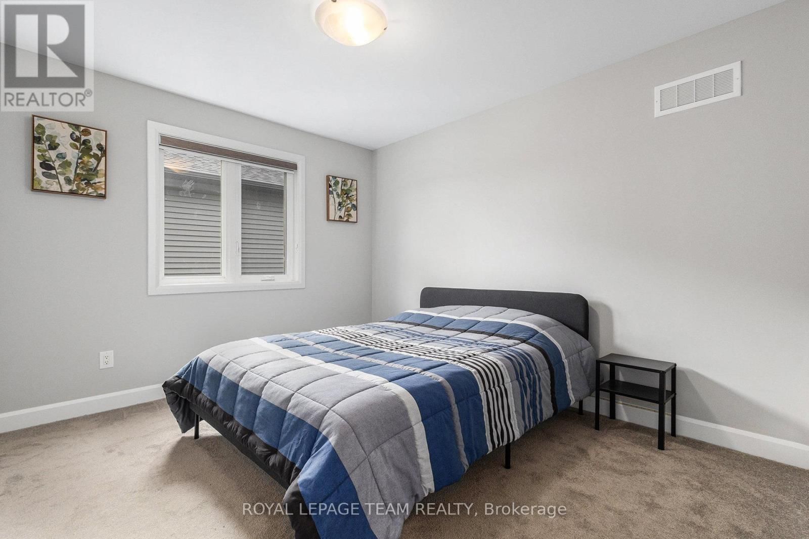 659 PARKVIEW TERRACE Image 18