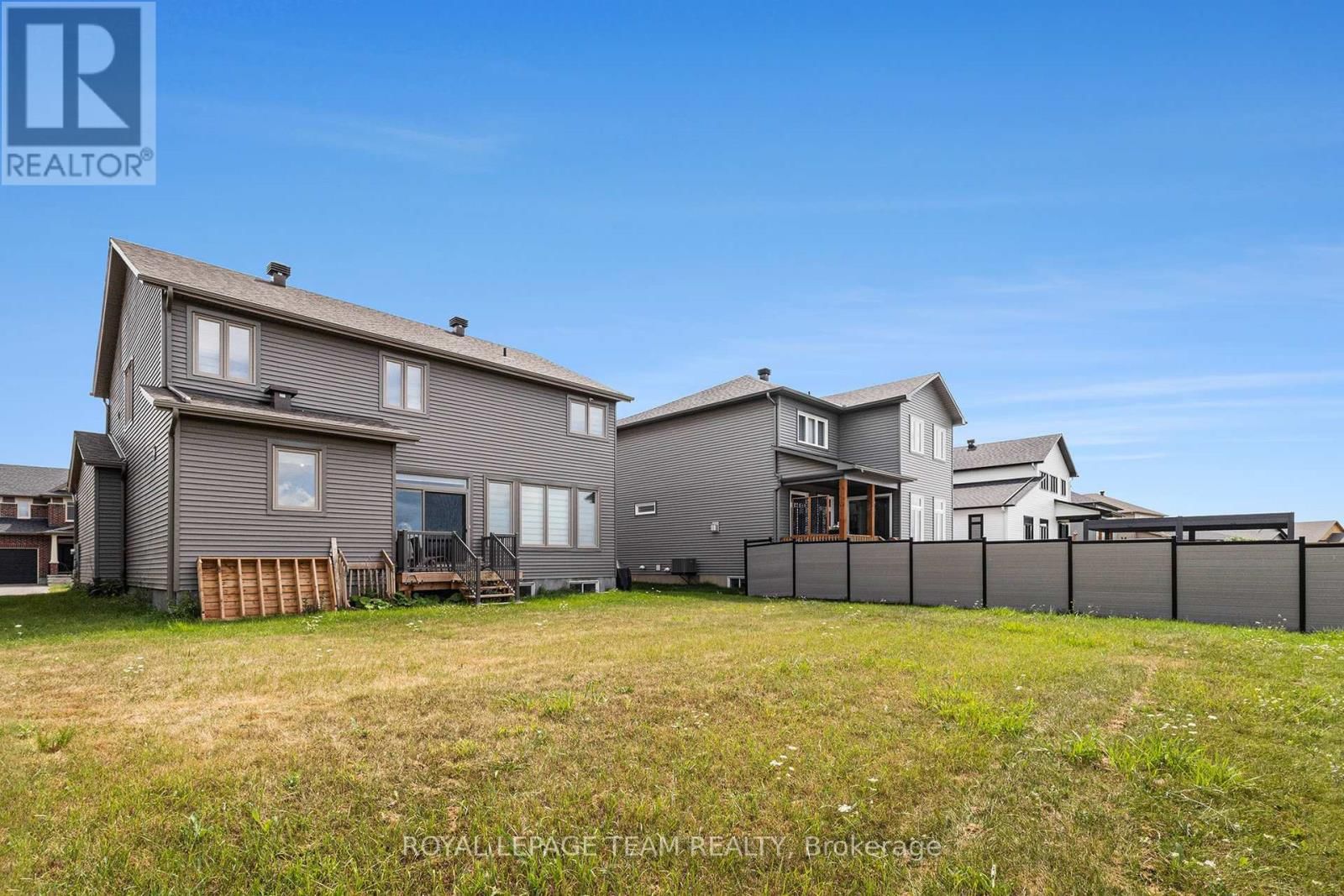 659 PARKVIEW TERRACE Image 21