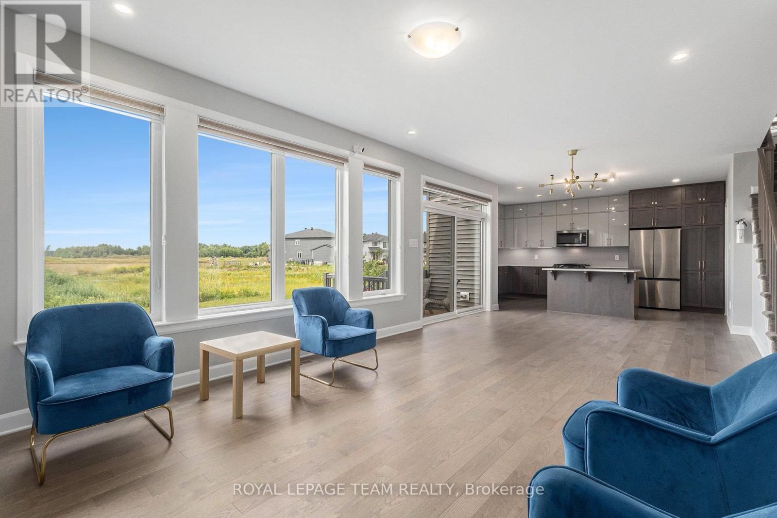 659 PARKVIEW TERRACE Image 5